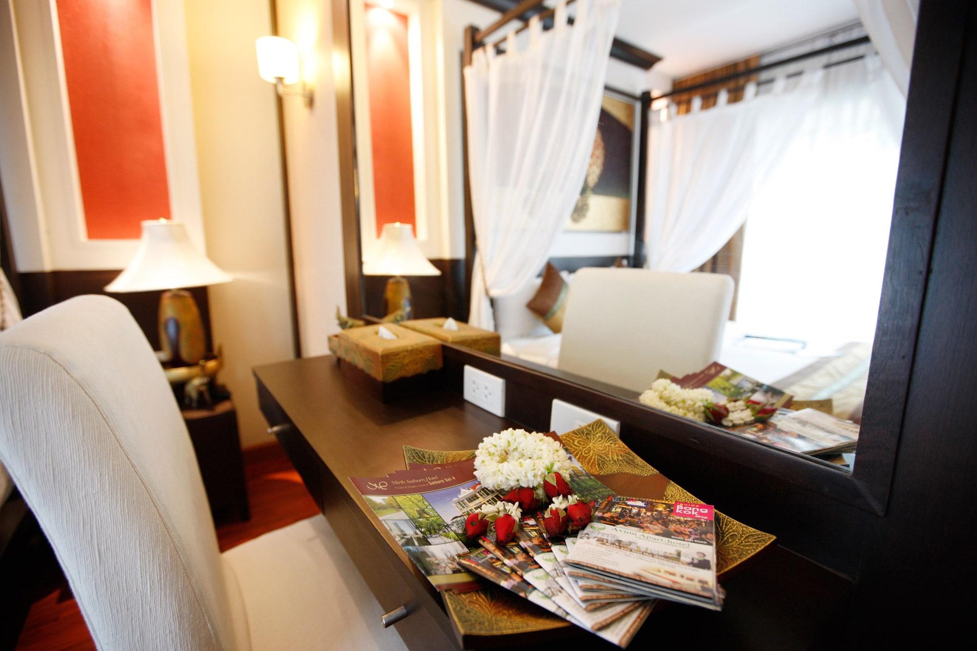 Mirth Sathorn Hotel Μπανγκόκ Εξωτερικό φωτογραφία